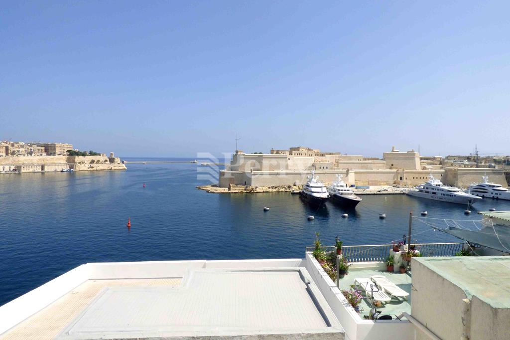 Senglea (Isla) - House of Character