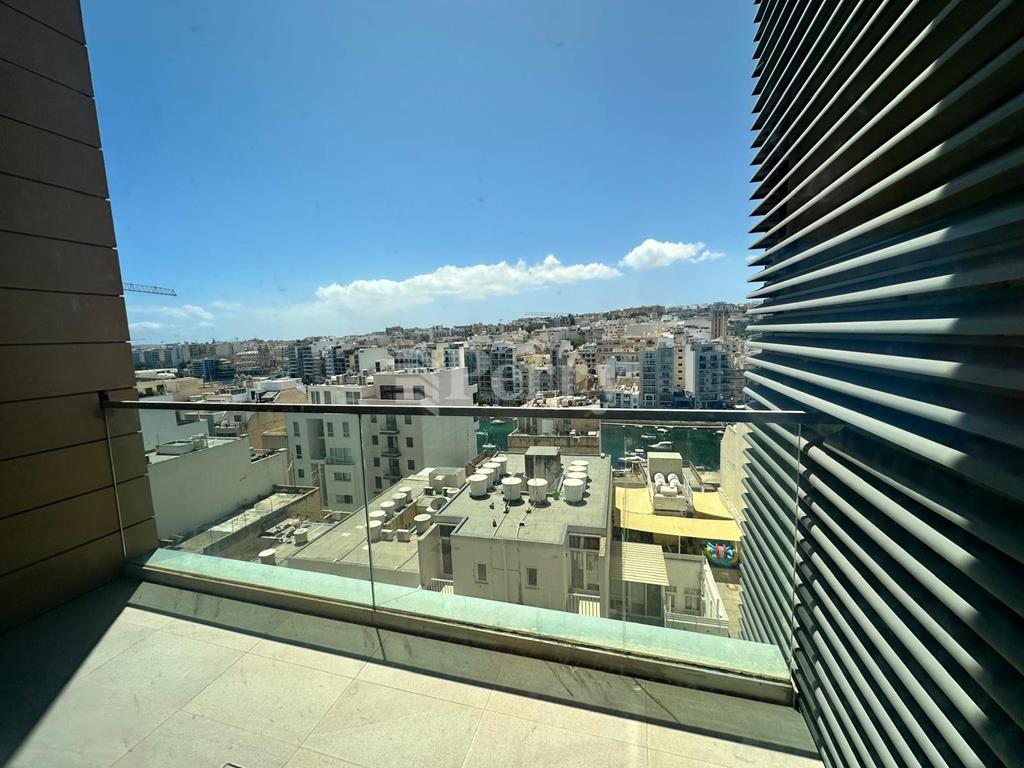 Portomaso, St Julians - Penthouse