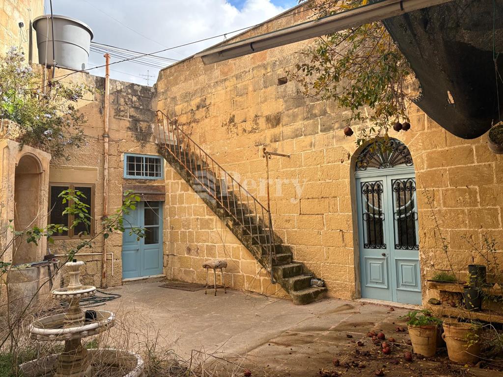 Zebbug - House of Character
