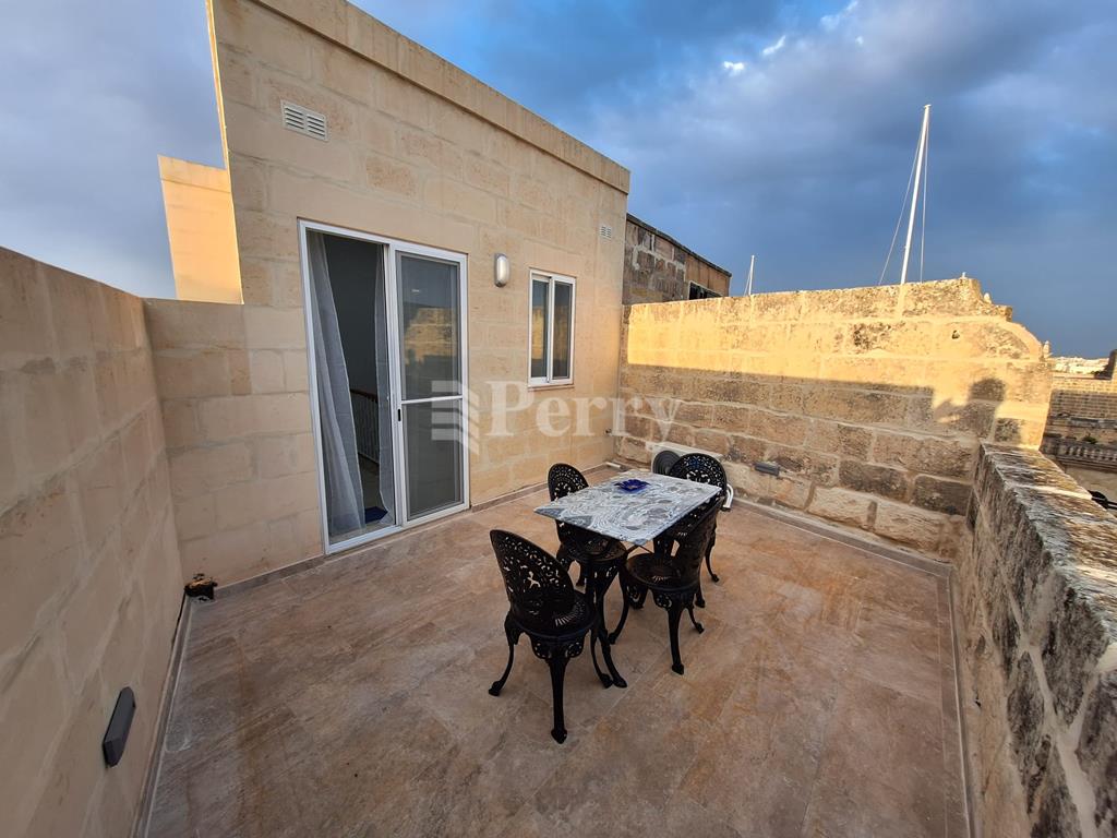 Lija - House of Character