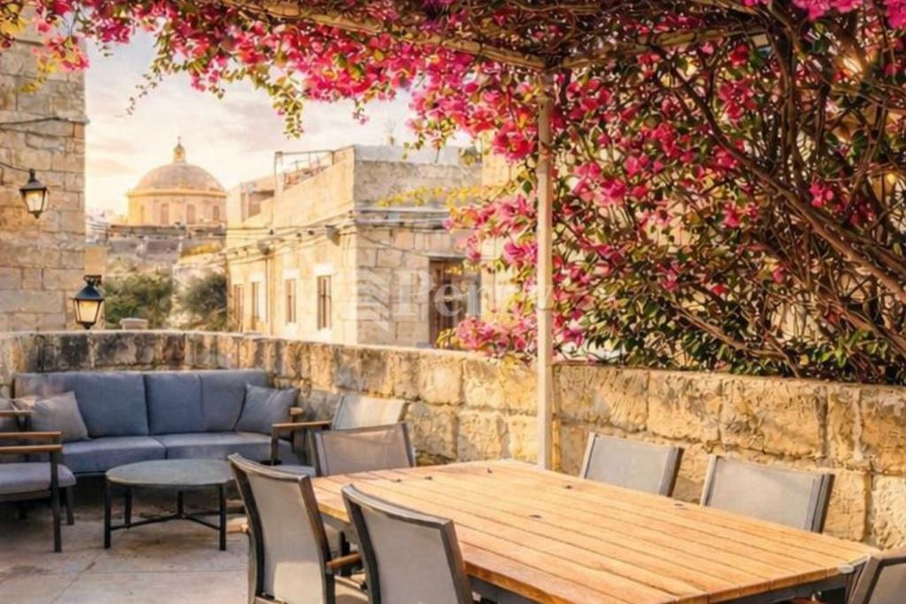 Mosta - House of Character