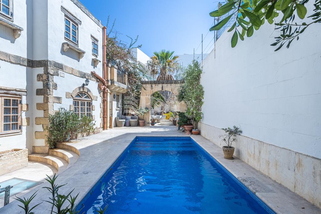 Mosta - House of Character